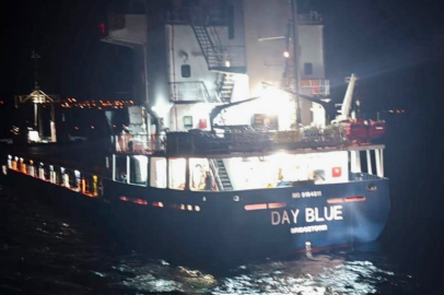 Çanakkale Boğazı'nda Arızalanan Gemi Güvenli Bölgeye Demirletildi