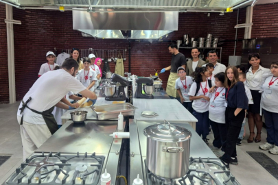 ÇOMÜ'de Çocuklara Yönelik Renkli Makarna Atölyesi Etkinliği Düzenlendi