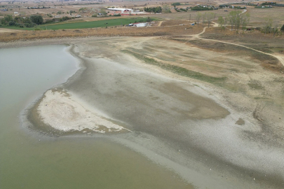 Tekirdağ'daki Bıyıkali Göleti'nde Su Seviyesi Yüzde 2'nin Altına Düştü