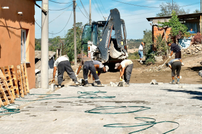 Karabiga'da 18 Futbol Sahası Büyüklüğünde Alanda Üst Yapı Çalışmaları Tamamlandı