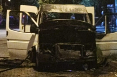 Kırklareli'nde Park Halindeki Hafif Ticari Araç Yandı