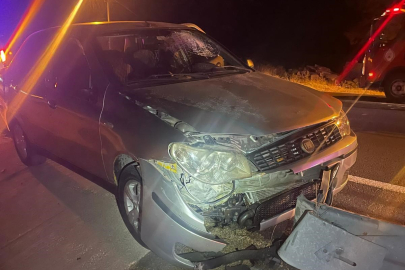 Keşan'da Otomobil Bariyerlere Çarptı: 1 Yaralı