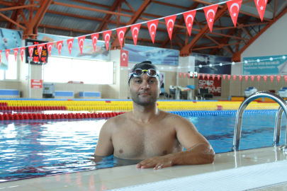 Master Yüzücü, Yarışmalardaki Başarısıyla Gençlere Örnek Oluyor