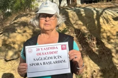 Tekirdağ'da Huzurevi Sakinleri Gençlere Pankartlı Mesaj Gönderdi