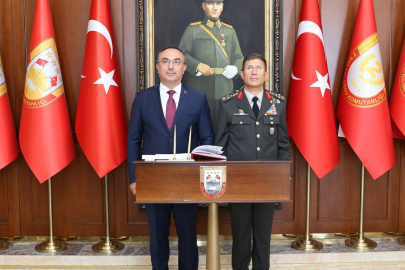 Vali Soytürk, Orgeneral Bahtiyar Ersay'ı Ziyaret Etti