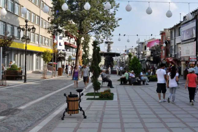 Saraçlar Caddesi’nde Çanta Kayboldu