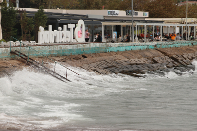 Tekirdağ'da Poyraz 3 Gündür Deniz Ulaşımını Olumsuz Etkiliyor