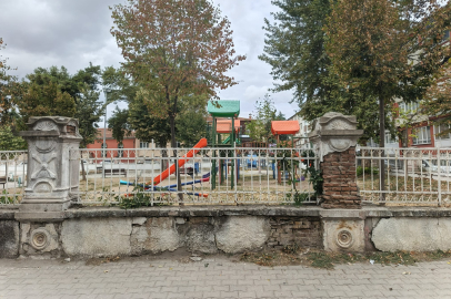 Edirne’nin Duvarları Dökülen Parkı