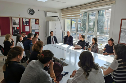 Yılmaz, 50. Yıl İlkokulunu Ziyaret Etti