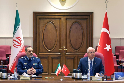 Bakan Güler, İran Savunma Ve Silahlı Kuvvetler Lojistik Bakanı Nasirzade İle Bir Araya Geldi