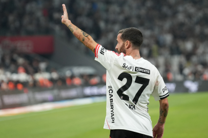 Beşiktaş’ı Rafa Silva Sırtlıyor