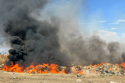 Edirne’de Yangının Dumanı Gökyüzünü Kapladı