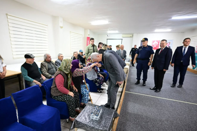 Vali Turan’dan Dünya Yaşlılar Günü’nde Anlamlı Ziyaret