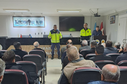 Hayrabolu'da Okul Servisi Şoförleri ve Rehber Personeller Bilgilendirildi