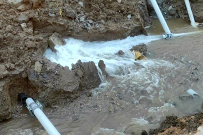 Tekirdağ'da İçme Suyu Borusu Patladı: Tonlarca Su Boşa Aktı