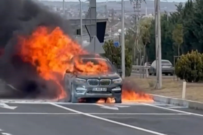 Lüks Otomobil Alev Topuna Döndü