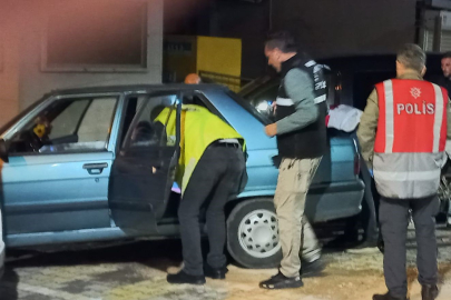 Ezine'de Uyuşturucu Operasyonu: Kokain ve 500 Bin Lira Yakalandı