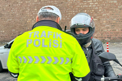 Motosiklet Sürücülerine Kış Tedbirleri Bilgilendirmesi