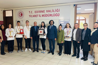 Türkiye Üçüncüsü Öğrencilerden Ticaret İl Müdürü Kurt’a Ziyaret