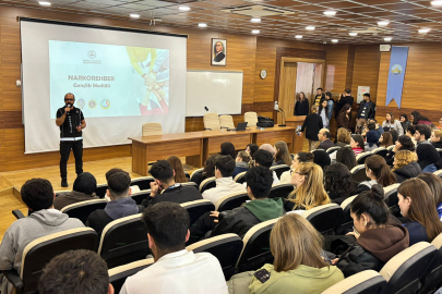 Üniversitelilere Narko Gençlik Eğitimi