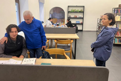 Vali Uğur Turan’dan Vize İlçe Halk Kütüphanesi Ziyareti