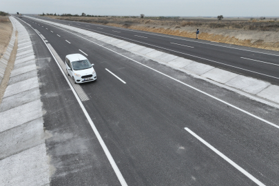 Edirne-Kırklareli Arasındaki "Melodili Yol"dan Geçenler Mehter Marşı Eşliğinde Yolculuk Yapıyor