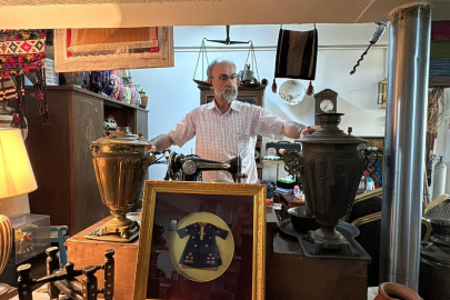 Kahvehanesini Çocukluk Hayali Olan Antikacıya Dönüştürdü