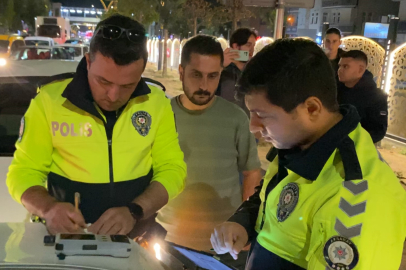 Ayakta Bile Durmakta Güçlük Çeken Alkollü Sürücü Önünde Giden Araca Çarptı