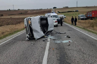 Edirne'de İki Otomobilin Çarpıştığı Kazada 3 Kişi Yaralandı