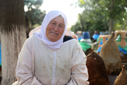 Kırklarelili Kadın Arıcı, Kayınpederinden Kalan Konik Sepetlerde 30 Yıldır Bal Üretiyor