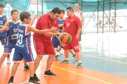 Tekirdağ'da "Özel Bireyler" Fiziksel ve Sosyal Gelişimlerini Basketbolla Artırıyor