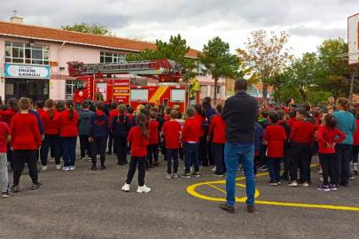Uzunköprü’de Öğrencilere Yangın Tatbikatı Düzenlendi