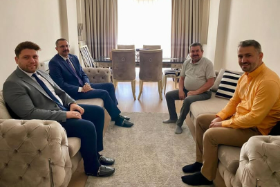 Pınarhisar Kaymakamı, Umreden Dönen İmamı Ziyaret Etti