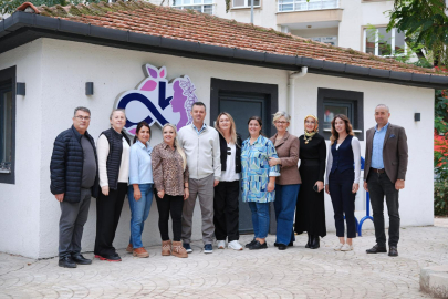 Sarıkurt, Menekşe Kadın Eğitim Merkezi’nde Kurs Eğitmenleriyle Bir Araya Geldi