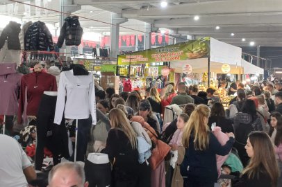 Bulgar Turistin Kışlık Giyim Tercihi Cumartesi Pazarı