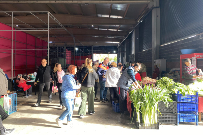 ‎Emek Pazarı’nın Gözdesi Mevsim Sebzeleri