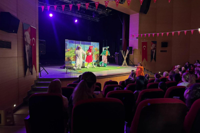 Muratlı’da Çocuklar “Kuromi ve Dostları” Tiyatrosuyla Eğlendi