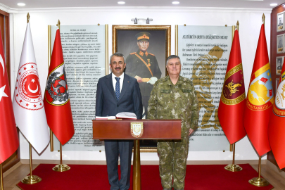 Edirne Valisi Sezer'den 5. Kolordu Komutanı Aksoytürk'e Ziyaret