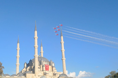 Türk Yıldızları'ndan Edirne Semalarında Son Prova