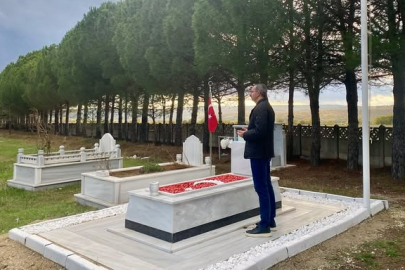 Kaymakam Özderin, Şehit Hüseyin Karataş’ın Kabrini Ziyaret Etti