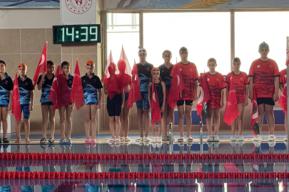 Kırklareli’nde Cumhuriyetin 102. Yılı Yüzme Müsabakaları Coşkusu