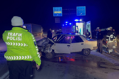Süloğlu Kavşağı’nda Kaza: 2 Yaralı