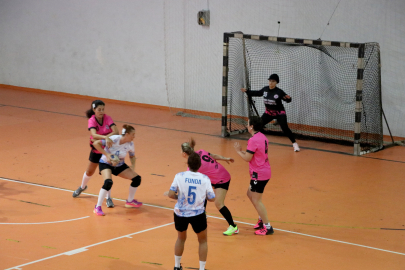 Tekirdağ'da, Cumhuriyet Kadınları Hentbol Turnuvası Yapıldı