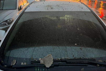 Lüleburgaz'da Üst Geçitten Beton Parçaları Düştü: Sürücü Faciadan Döndü