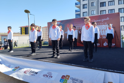 Edirne'de Çocuklara 29 Ekim Kutlaması
