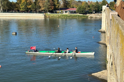 Edirne'de Cumhuriyet Coşkusu Meriç’e Taştı