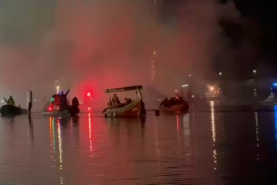 Edirne'de Tarihi An: Meriç Nehri’nde Fener Alayı