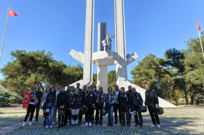 EMOD'dan Lozan Anıtında İstiklal Marşlı Kutlama
