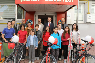 Şarköy’de “Cumhuriyet ve Atatürk İçin Fırçanı Al Gel” Etkinliği Düzenlendi