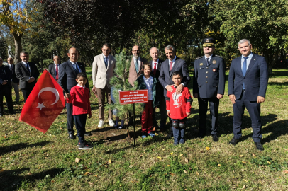 ‎TÜ'den Cumhuriyet’e “102'ci Yılı Fidanı”